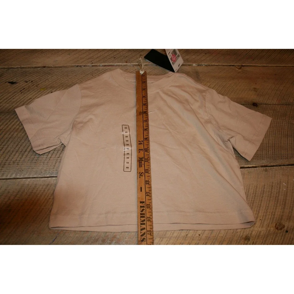 Nike Kids XS Sportswear Essential Loose Fit Crop‎ T-Shirt Tan Beige DH5750-126